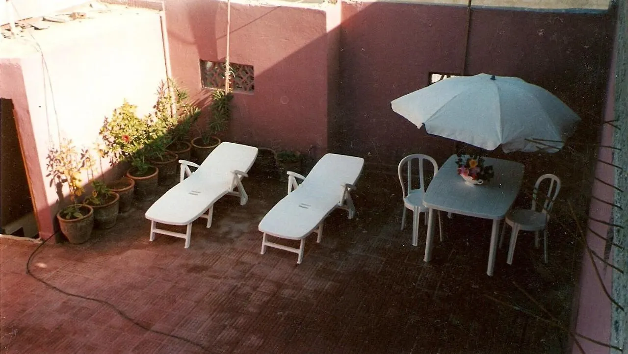 Appartement Au Centre Ville Et Pas Loin De La Mer,Pour Couple,Famille, Et Pas Aux Garcons Celibataires 阿加迪尔